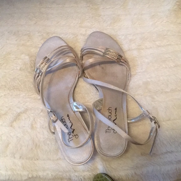 Shoes - Picture 4 of 4